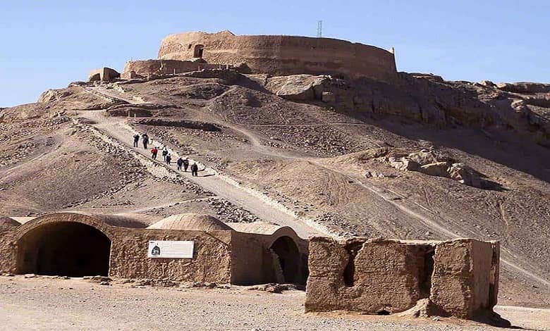 برج خاموشان، جزو جاهای دیدنی یزد