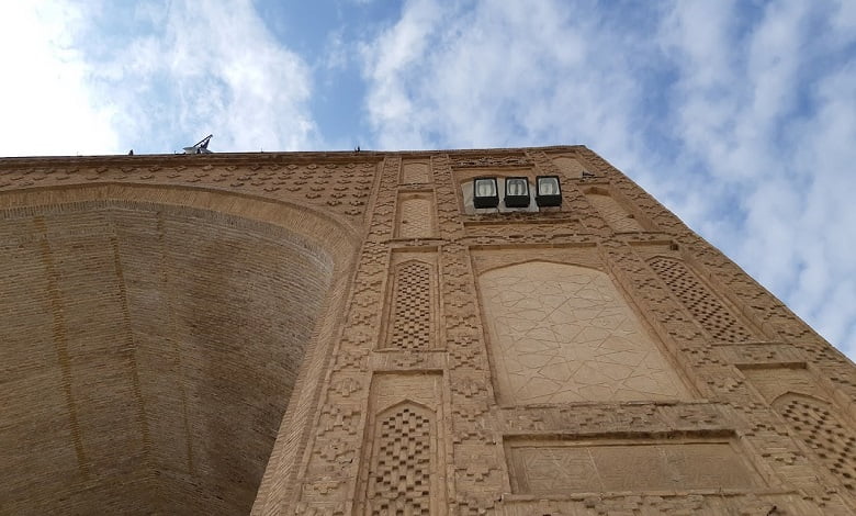 معماری مسجد جامع شهر نیشابور