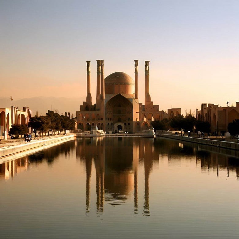 تصاویر هوش مصنوعی از آینده اصفهان