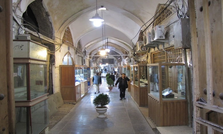 آزادسازی فضاهای تاریخی چهارسوی ضرابخانه بازار قیصریه