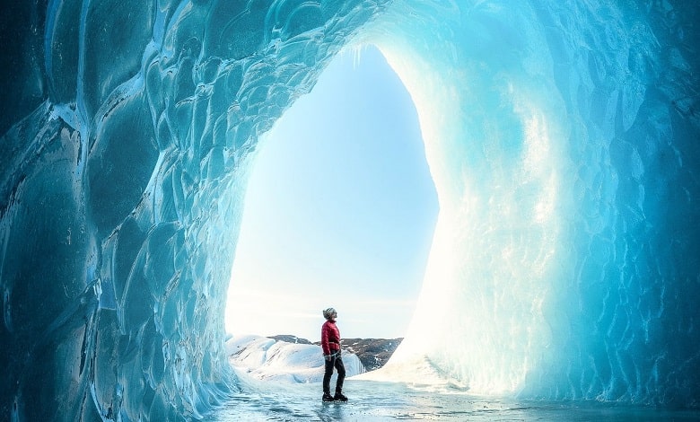 عظمت غار یخچالی ایسلند