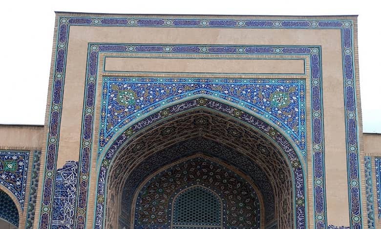 معماری مسجد هفتاد و دو تن مشهد