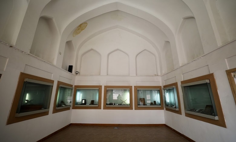 معماری موزه هنرهای تزئینی اصفهان