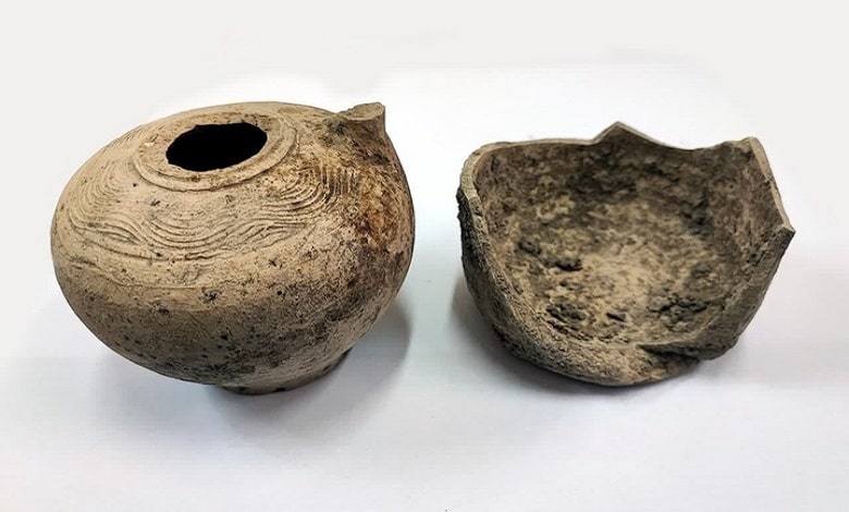 2 ظرف سفالی تاریخی در همدان کشف شد