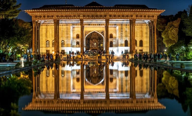 کاخ چهلستون در اصفهان