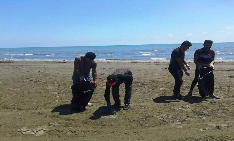 پاکسازی سواحل دریای خزر برای مسافران نوروزی