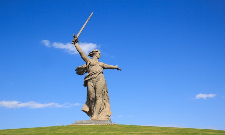 مجسمه مادر روسیه
