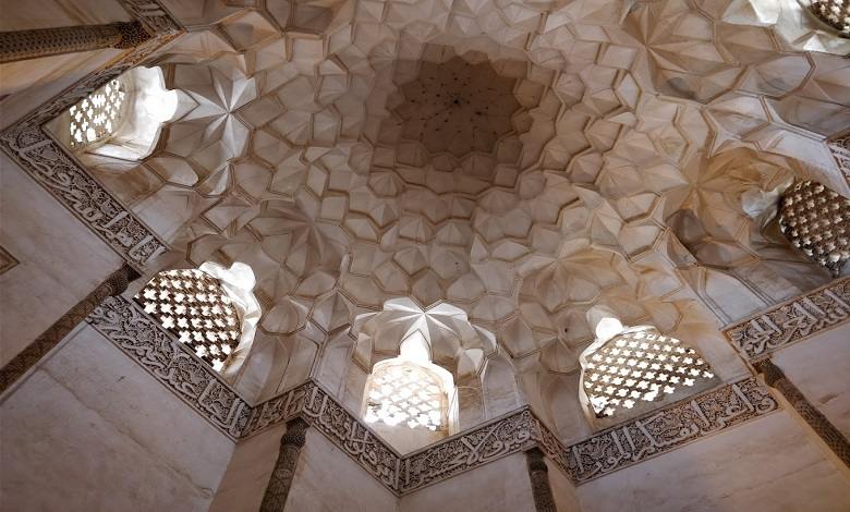 معماری آرامگاه شیخ نطنزی
