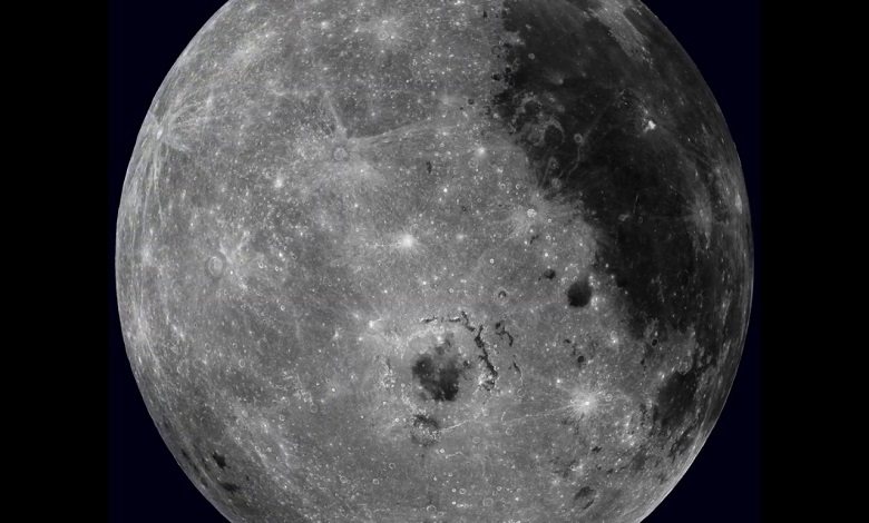 ماه چرخان از LRO