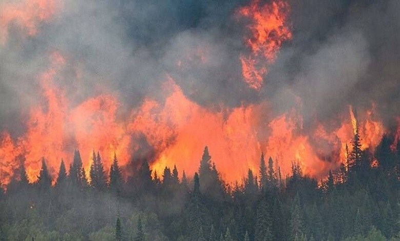 ترک ۲۵ هزار نفر از محل آتش‌ سوزی در غرب کانادا