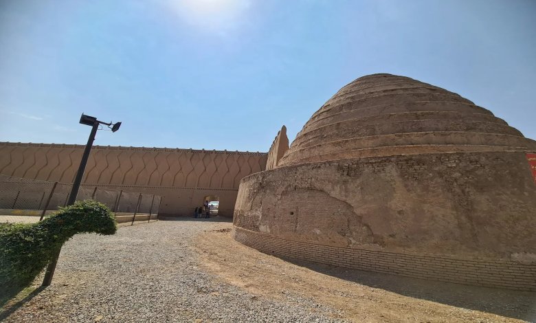 ویژگی های یخدان زریسف کرمان