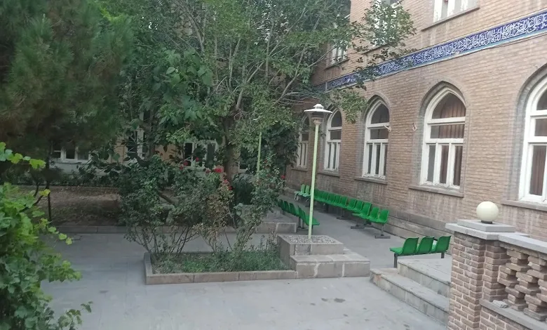 معماری مدرسه طالبیه تبریز