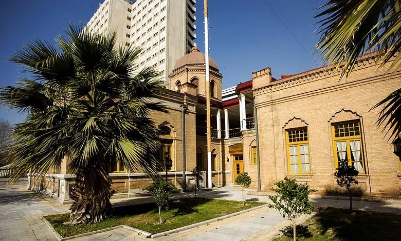 جاذبه های دیدنی اطراف عمارت کلاه فرنگی بی سیم