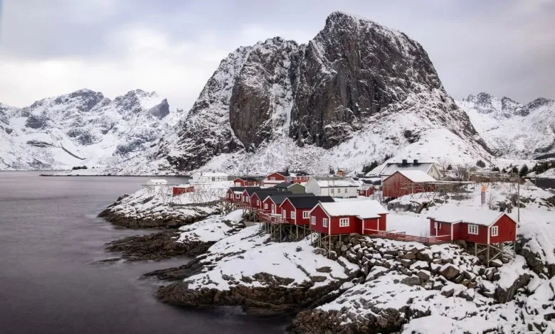 دهکده ماهیگیری در مجمع الجزایر لوفوتن 