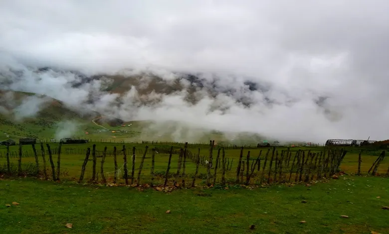 میانه مسیر جاده اسالم خلخال