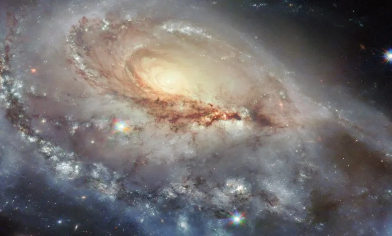 کهکشان مارپیچی اریب که Arp 184 یا NGC 1961