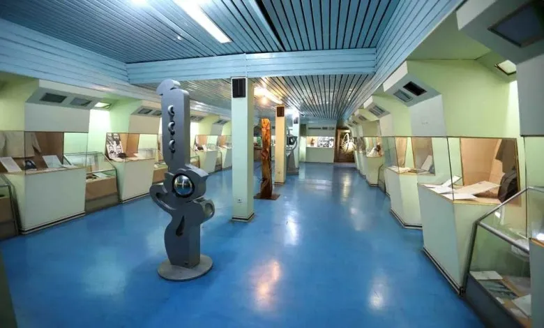 آثار درون موزه شهدا تهران