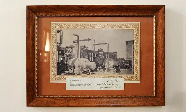 آثار عمارت کلاه فرنگی بی سیم