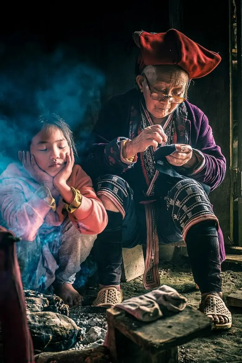 گلدوزی پیچیده قوم اقلیت دائو سرخ