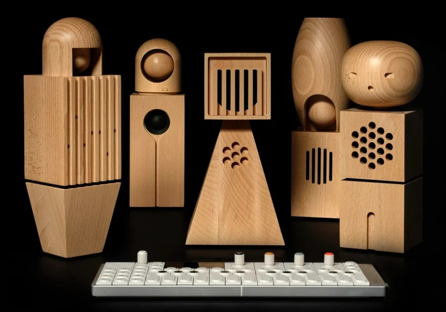 گروه عروسکی کُر که آواز می‌خوانند