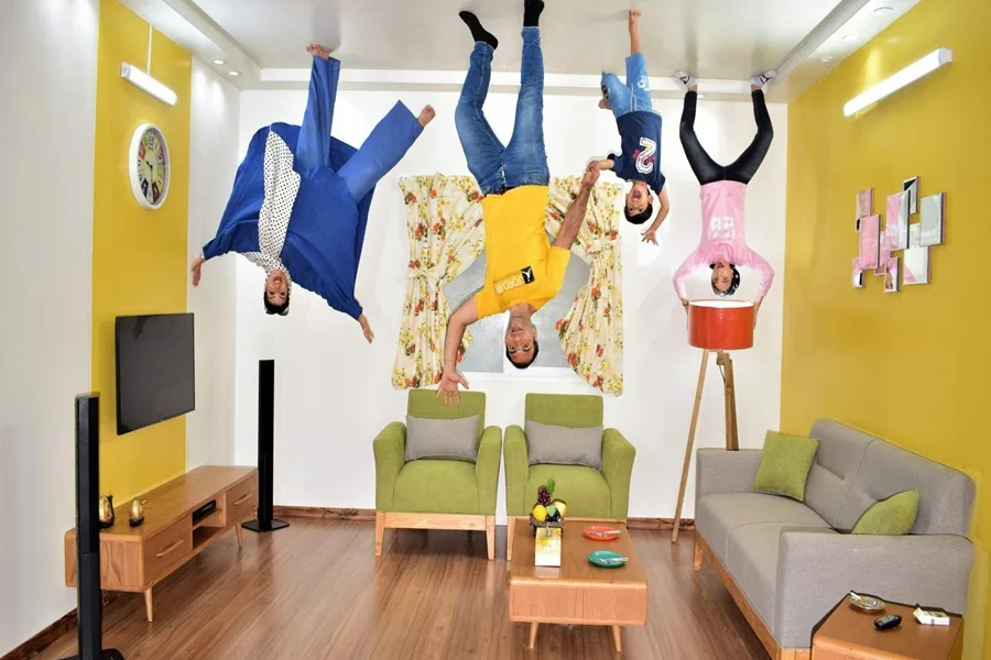 معرفی خانه وارونه الماس مشهد