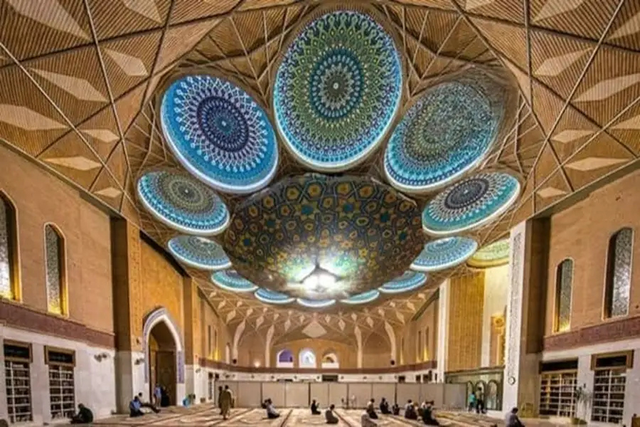 مناجات امام علی (ع) در مسجد کوفه