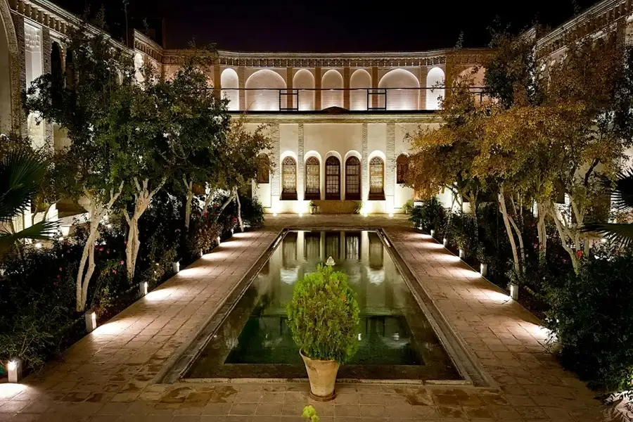 نکات بازدید از خانه عامریها