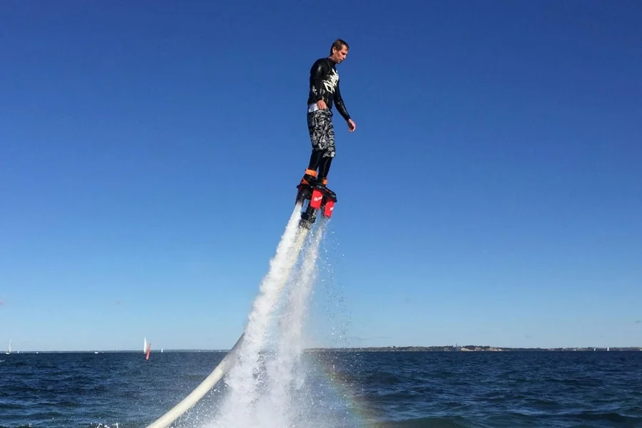 فلایبُردینگ چیست؟