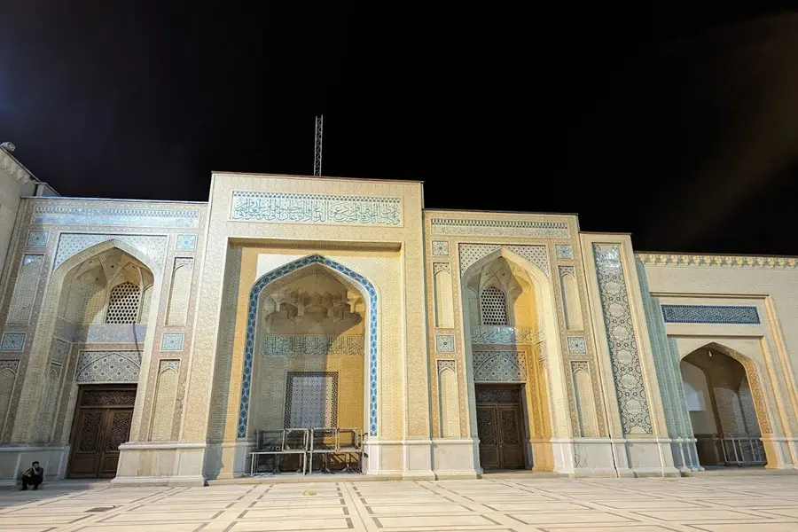 شاهچراغ در شب