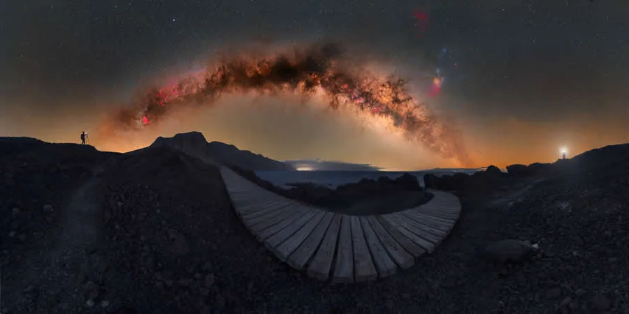 درهم آمیختن آسمان و کوهستان