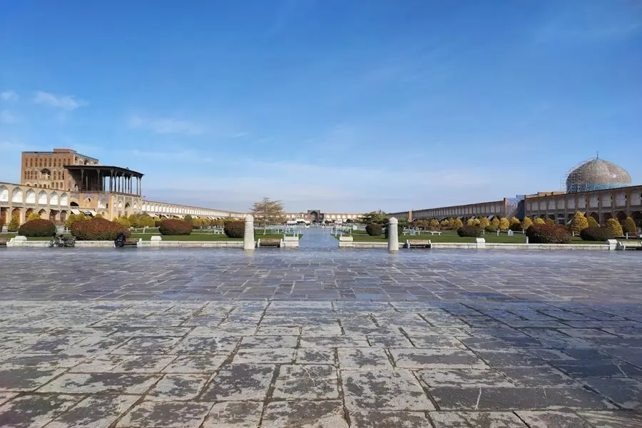 میدان نقش جهان در پاییز