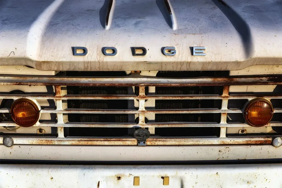 خودرویی از شرکت دوج با نمایی خارقالعاده از جلو