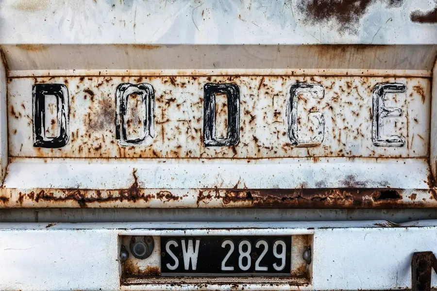 ماشین دوج قدیمی که اکنون کمتر کسی آن را یادش است