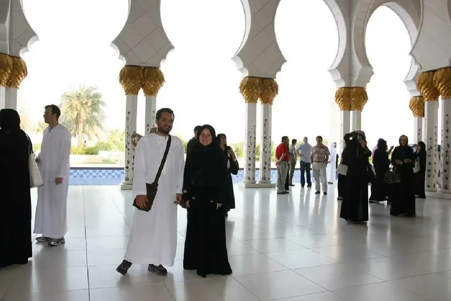 لباس مناسب دبی در مساجد