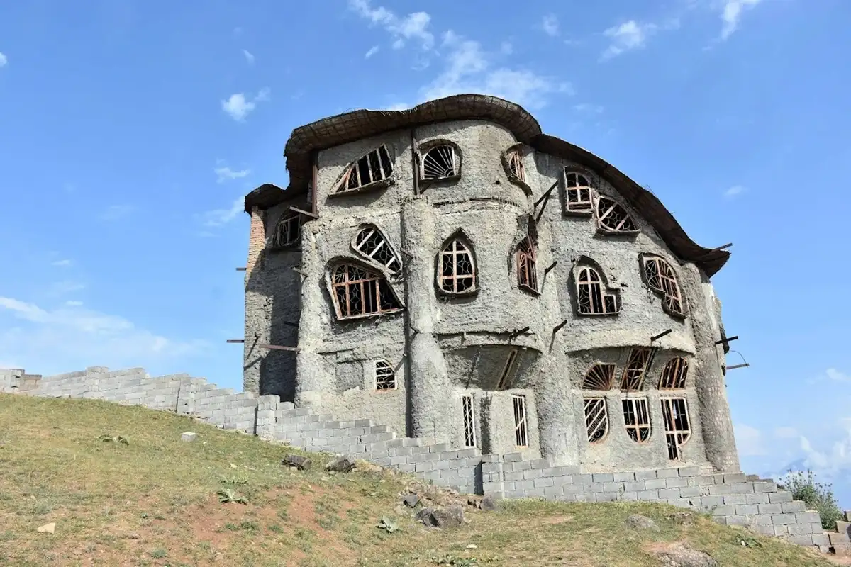 خانه ارواح کلاردشت کجاست؟