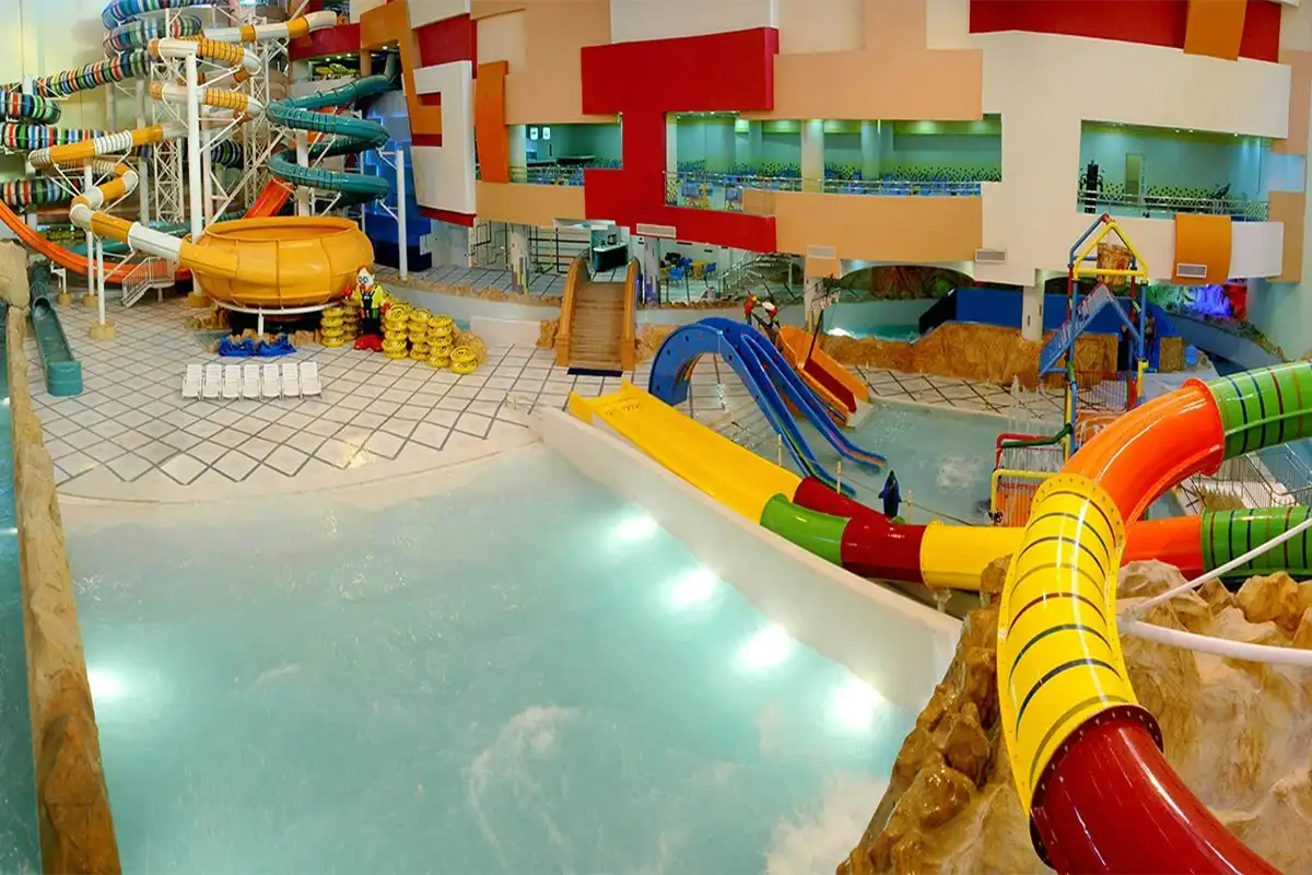 همه‌چیز درباره سرزمین موج‌های خروشان مشهد