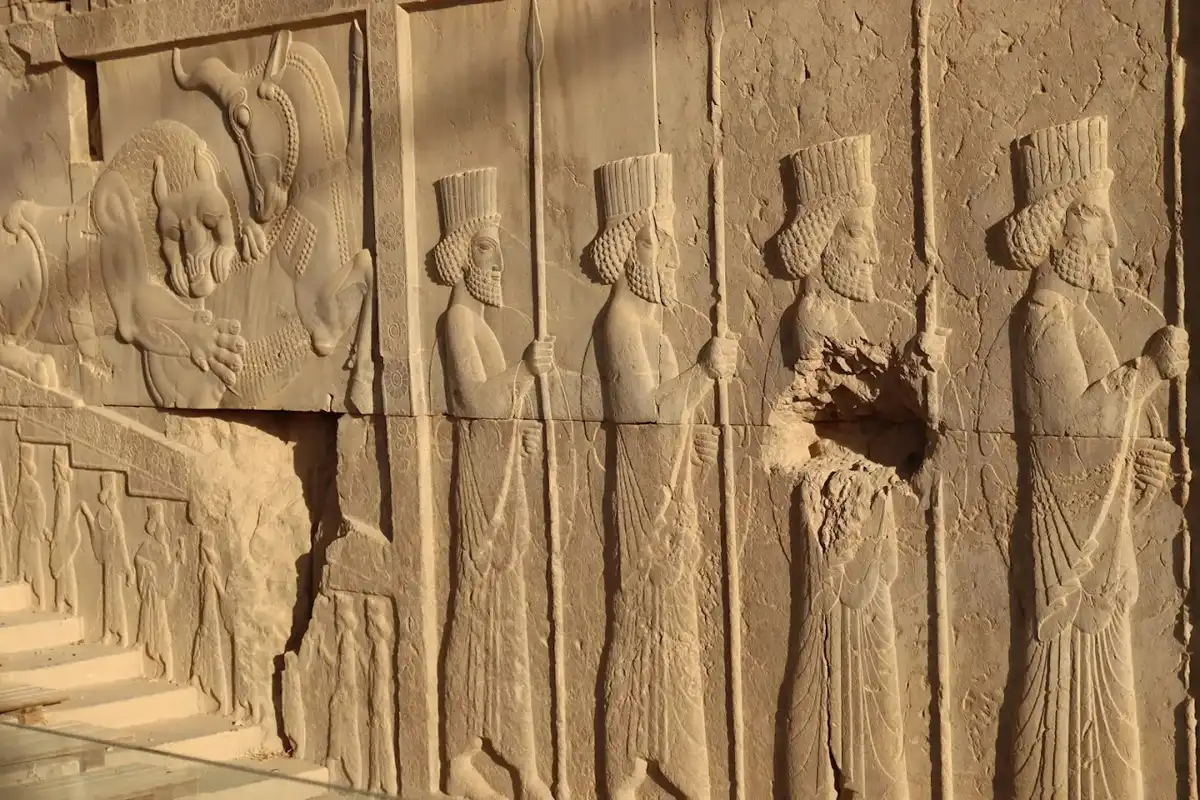 نگرانیها درباره ساخت و ساز در حریم تخت جمشید