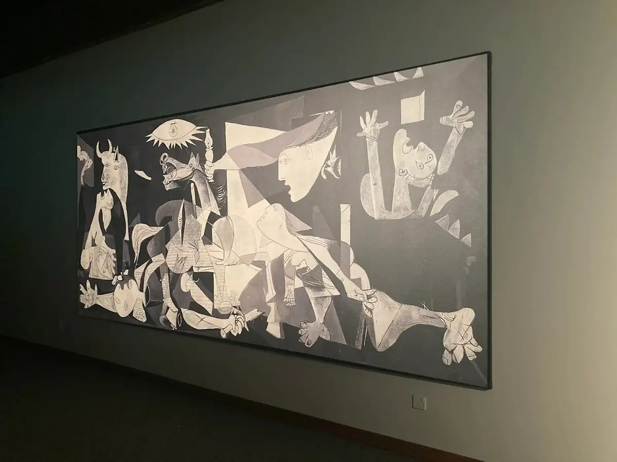 برای ساخت موزه هنرهای معاصر چقدر هزینه شد؟