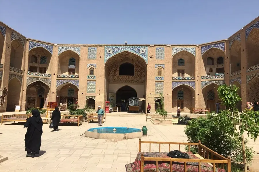 مجموعه گنجعلی خان در پاییز