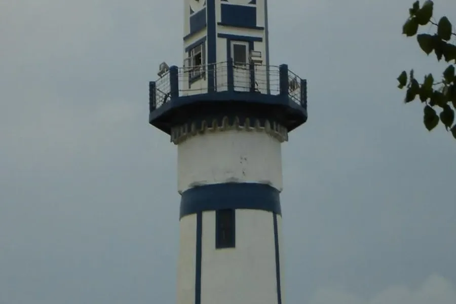 معماری برج ساعت انزلی