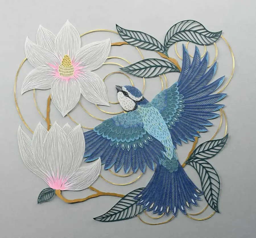 پرنده کاغذی آبی