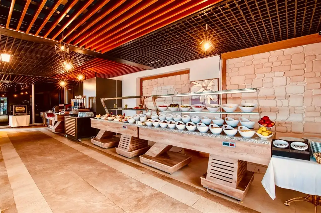 کیفیت و تنوع خدمات هتل 4 ستاره باید چجوری باشه؟