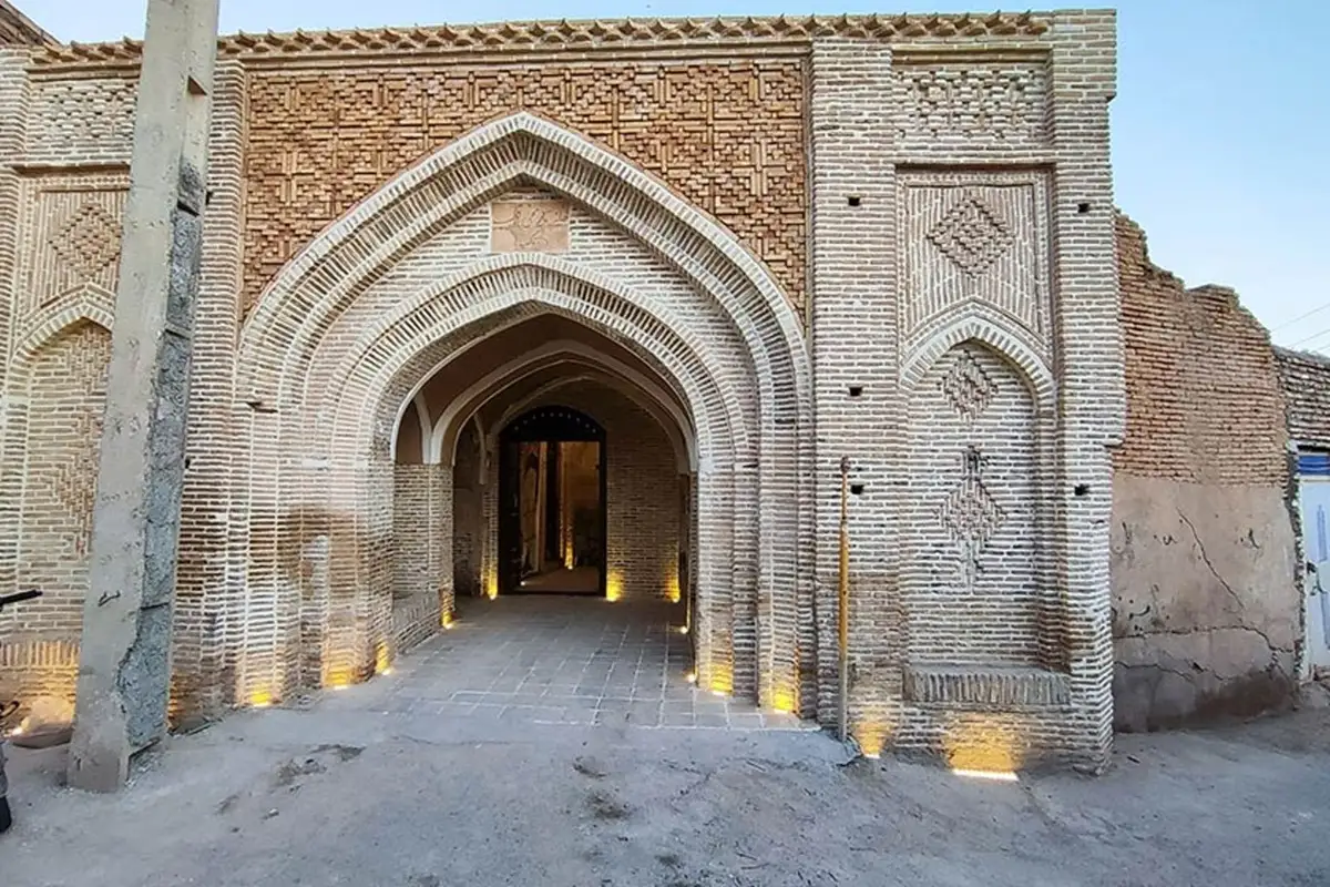 همه چیز درباره خانه تاریخی قطب راضی