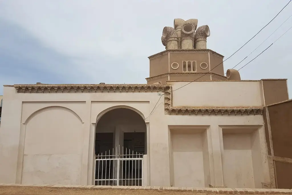 معماری بادگیر چپقی سیرجان