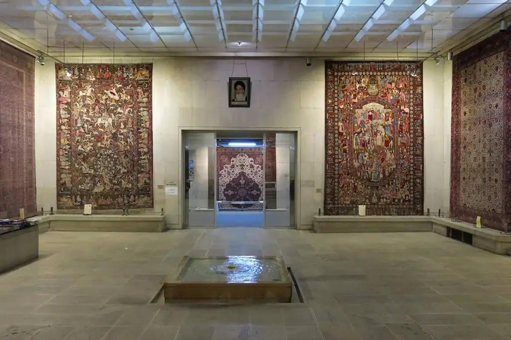 موزه فرش ایران از بهترین موزههای تهران