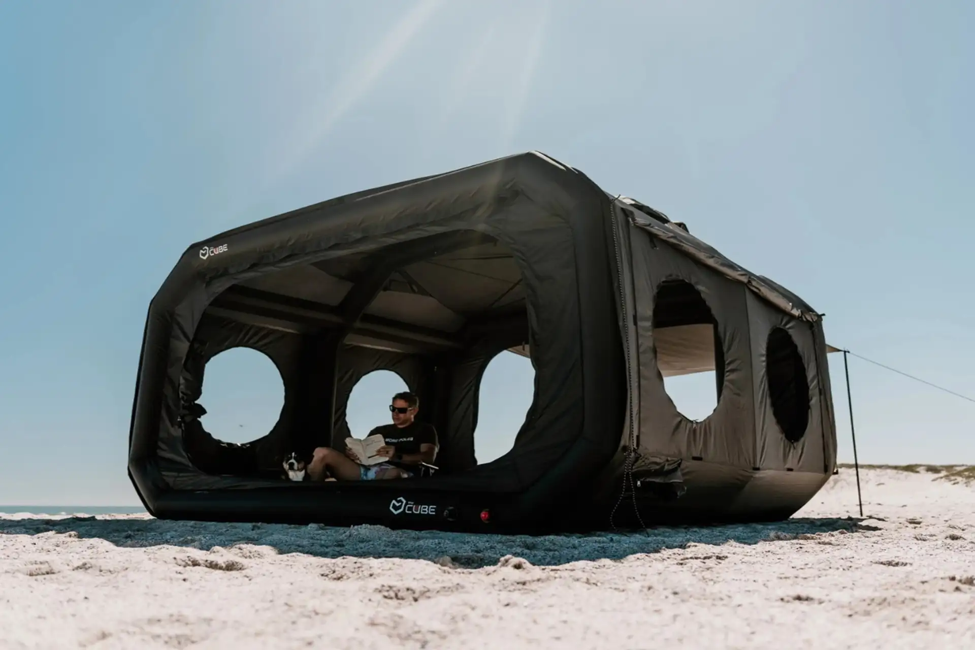 نمای بیرونی چادر بادی کیوب