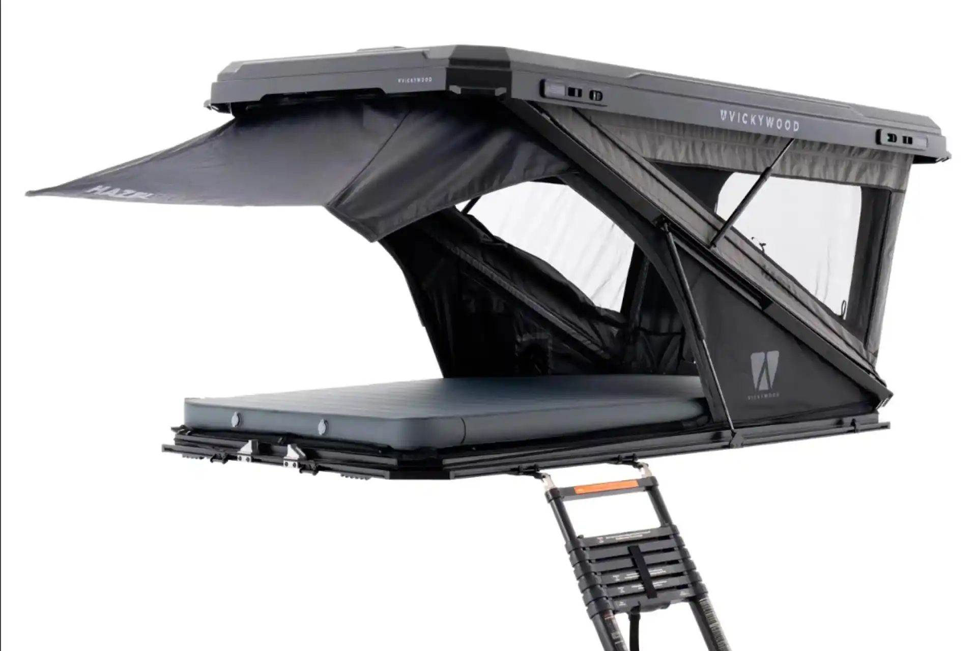 نمای بیرون چادر هزل