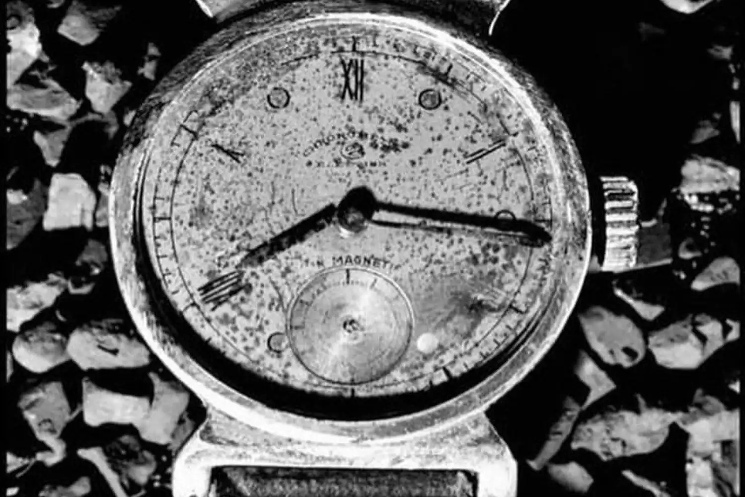 ساعتی که زمان دقیق انفجار بمب هیروشیما را نشان می‌دهد