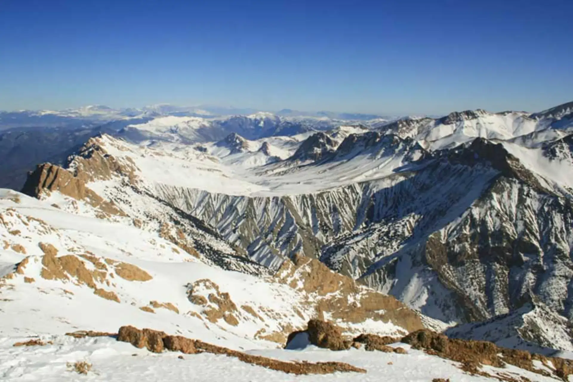 معرفی قله خرو نرو