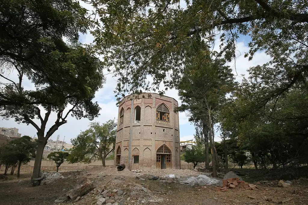 نکات بازدید از برج خلعتپوشان تبریز